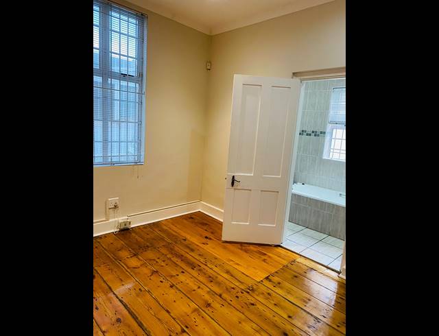 2 BEDROOM HOUSE RENTED IN RICHMOND HILL
